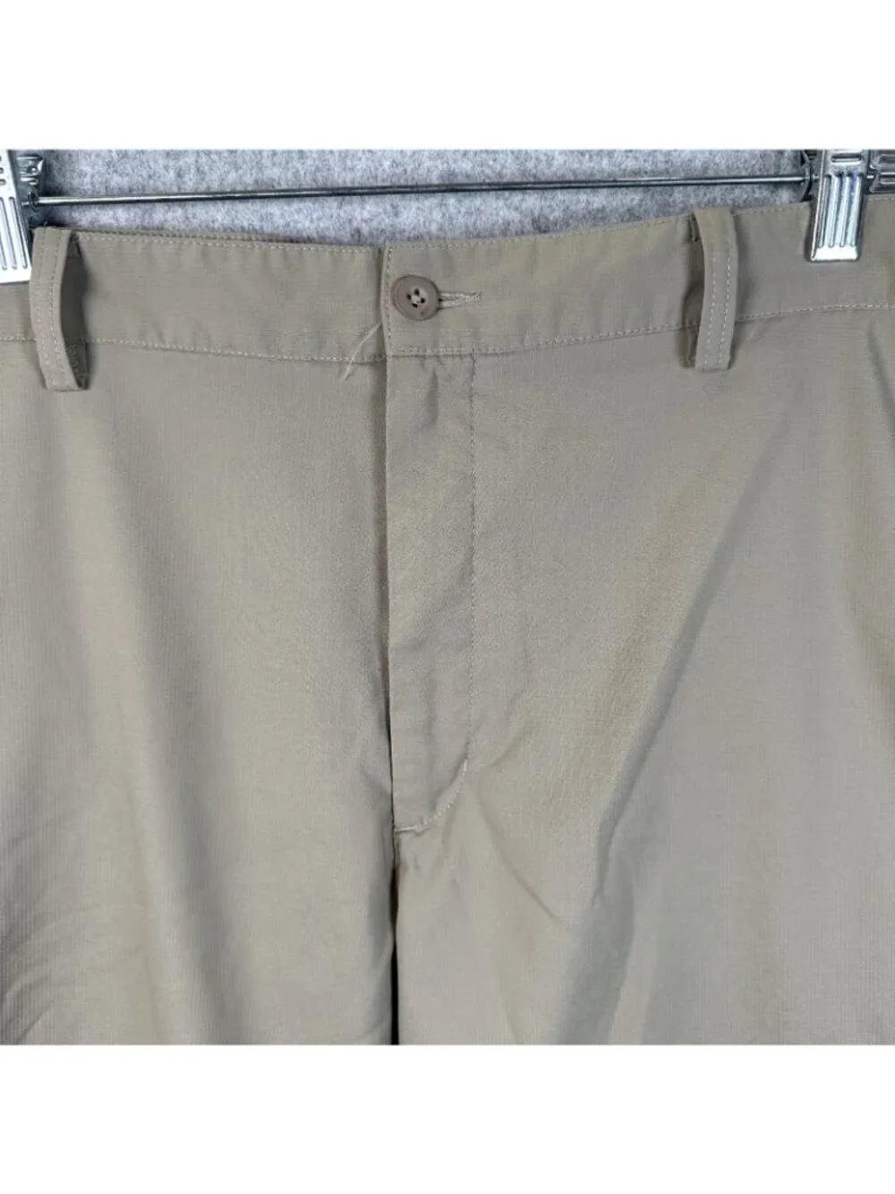Nike Golf Size 38 Mens Shorts Beige Lightweight‎ Thin Dri-Fit Flat Front Stretch